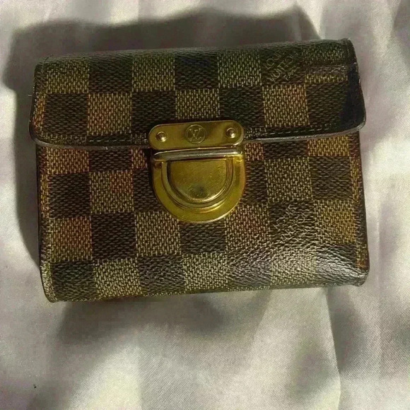 Louis Vuitton Damier Compact Wallet - Picture 3 of 11